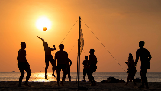 Who should wear sun protective clothing?